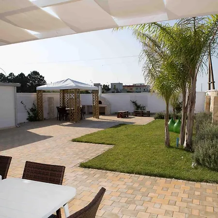 Iori Salento Couette-café 3*