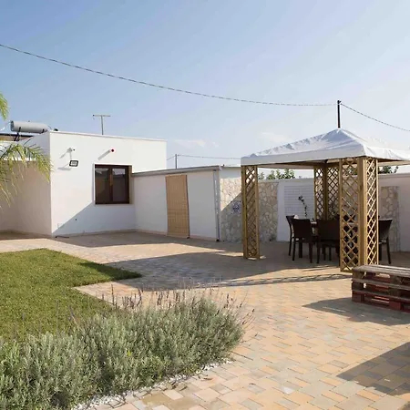 Iori Salento Alojamento de Acomodação e Pequeno-almoço San Pancrazio Salentino