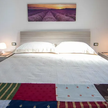 Oda ve Kahvaltı Iori Salento 3*